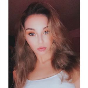 Meet your Posher, Kaitlyn